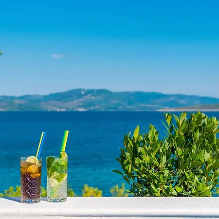빌라 Beachfront Promenada 포세다르예