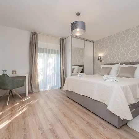 Beachfront Promenada ヴィラ *