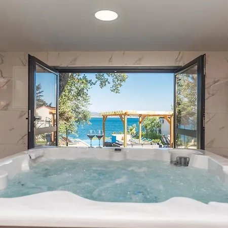 Beachfront Promenada Posedarje