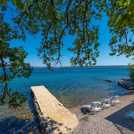 Beachfront Promenada *