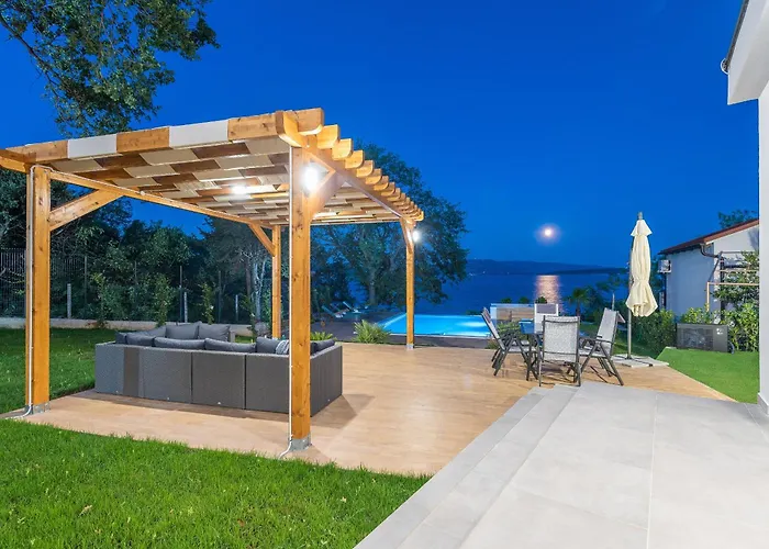 Beachfront Promenada Posedarje