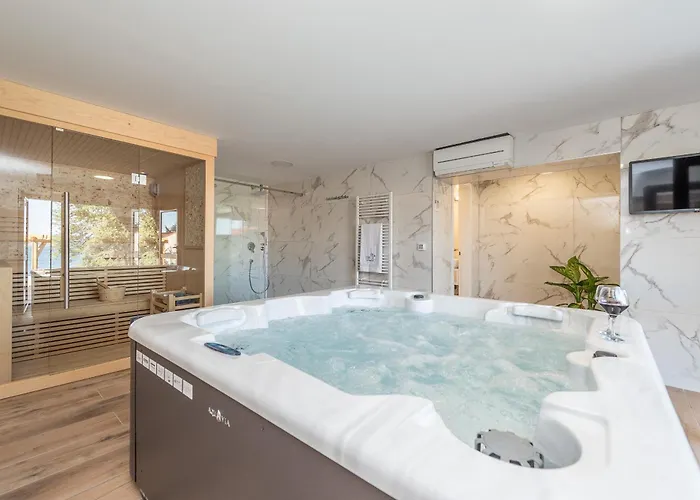 Beachfront Promenada Posedarje