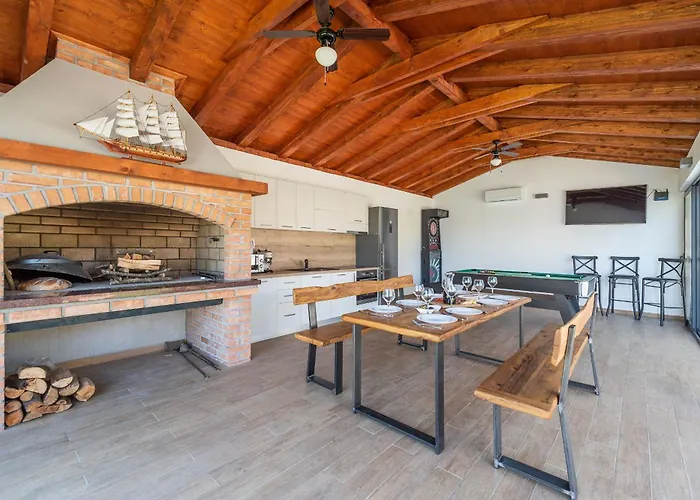 Beachfront Promenada Posedarje